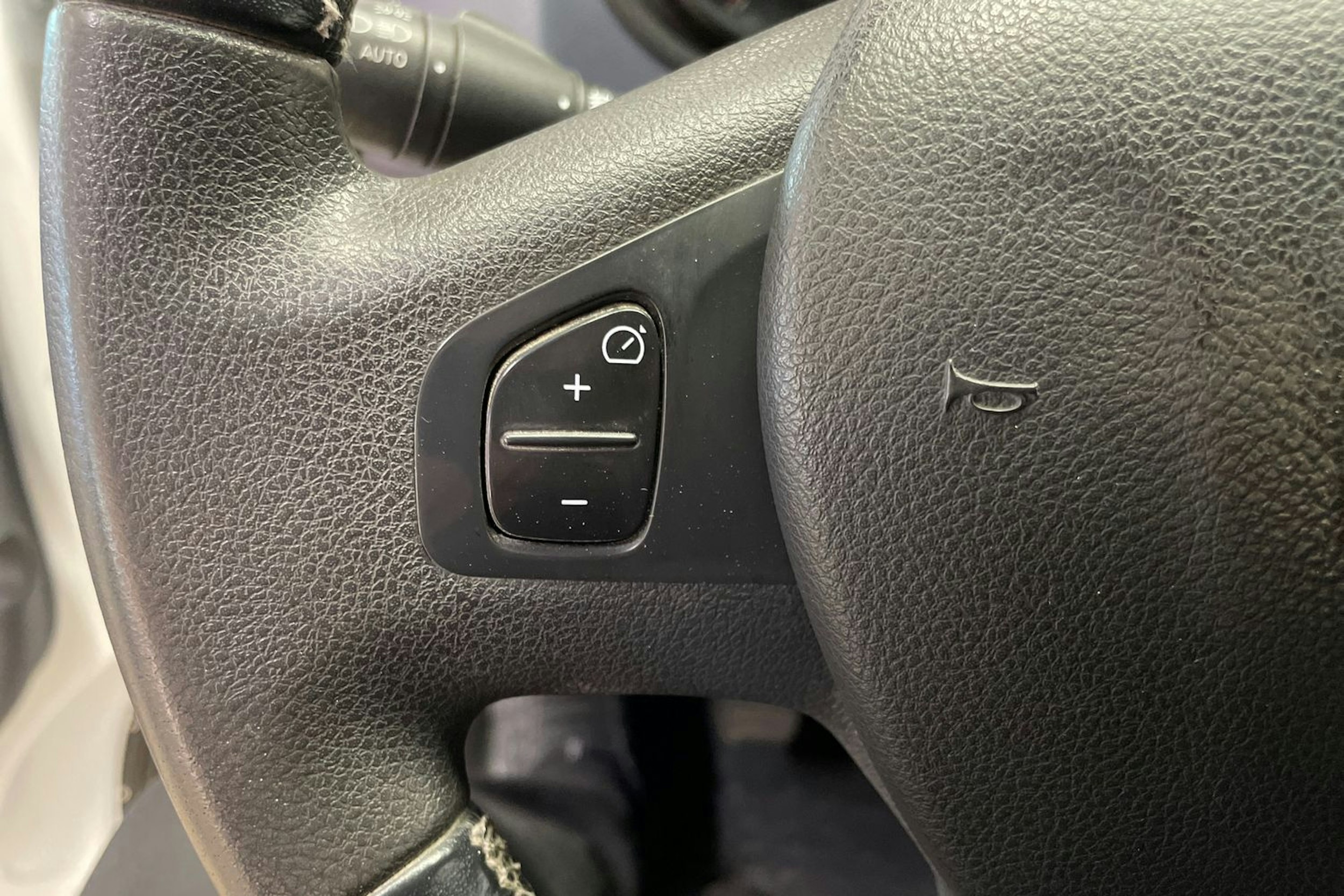 valkoinen Opel Vivaro 2018 kuva 28.