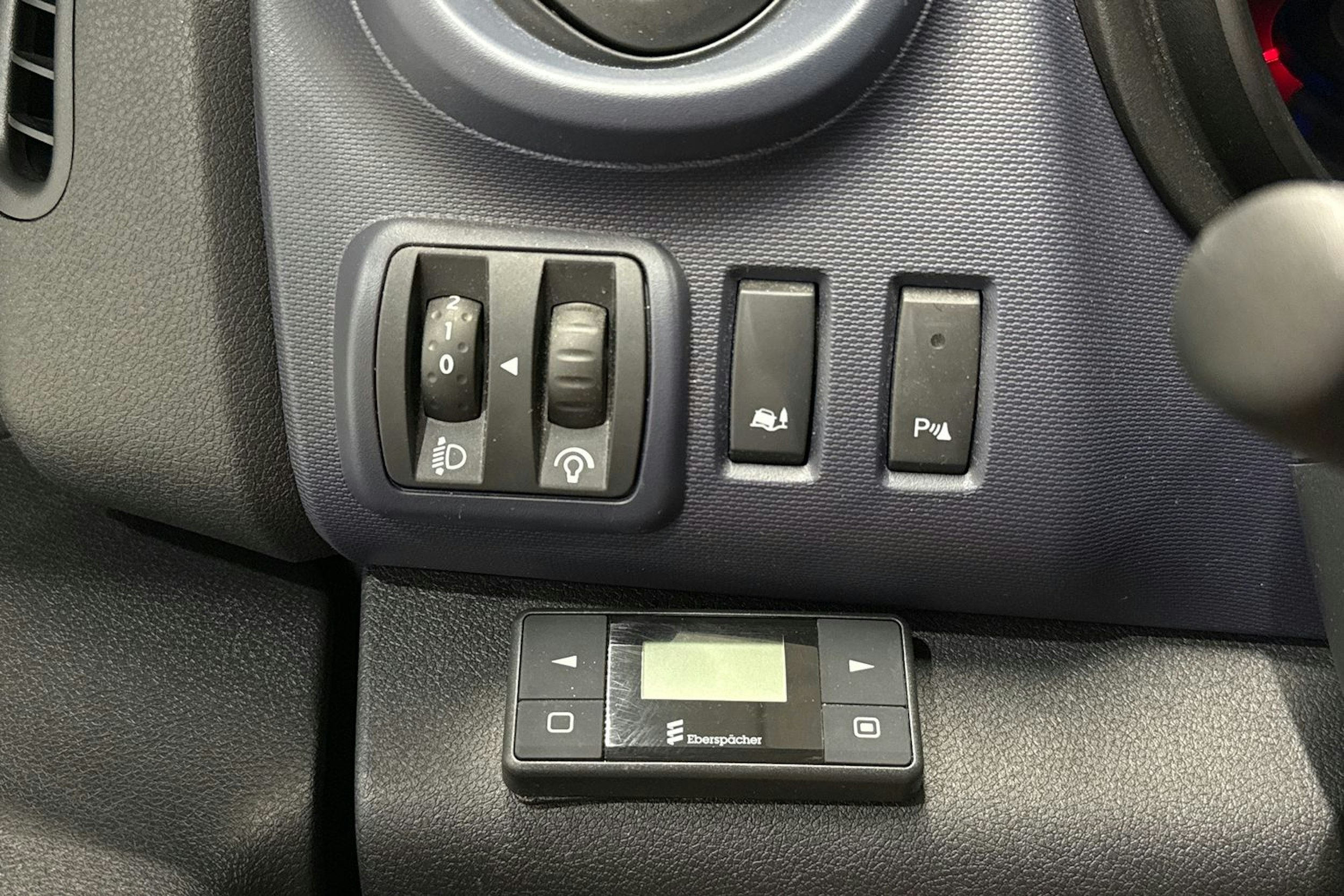 valkoinen Opel Vivaro 2018 kuva 18.