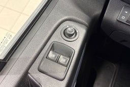 valkoinen Opel Vivaro 2018 kuva 20.