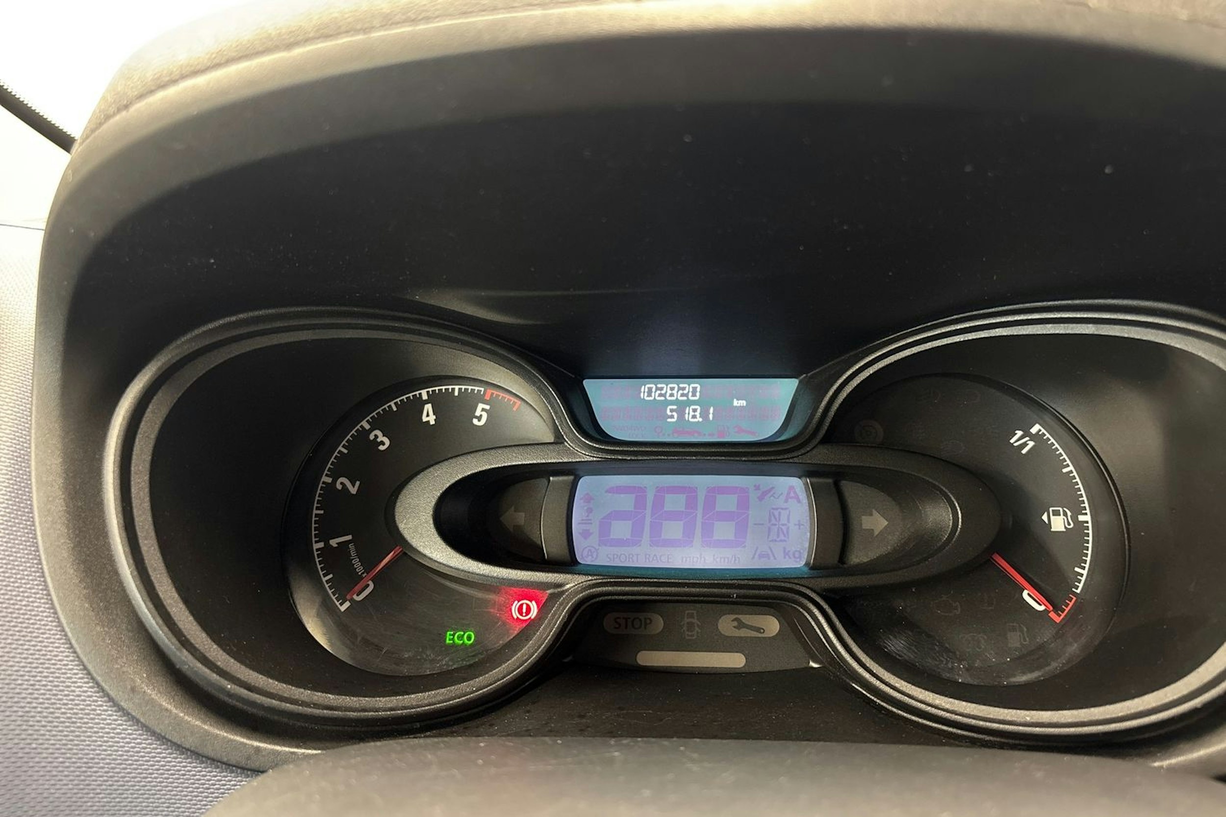 valkoinen Opel Vivaro 2018 kuva 11.