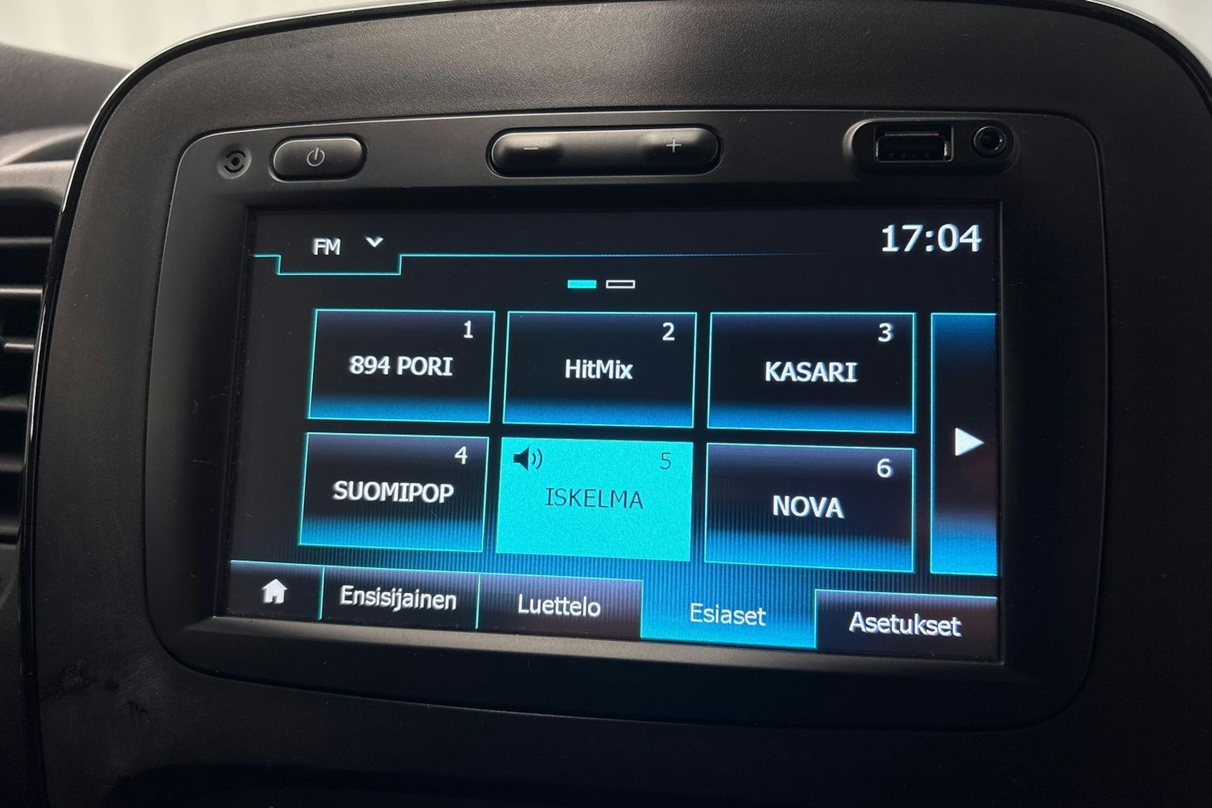 valkoinen Opel Vivaro 2018 kuva 18.