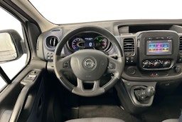 valkoinen Opel Vivaro 2018 kuva 9.