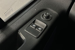 valkoinen Opel Vivaro 2018 kuva 13.