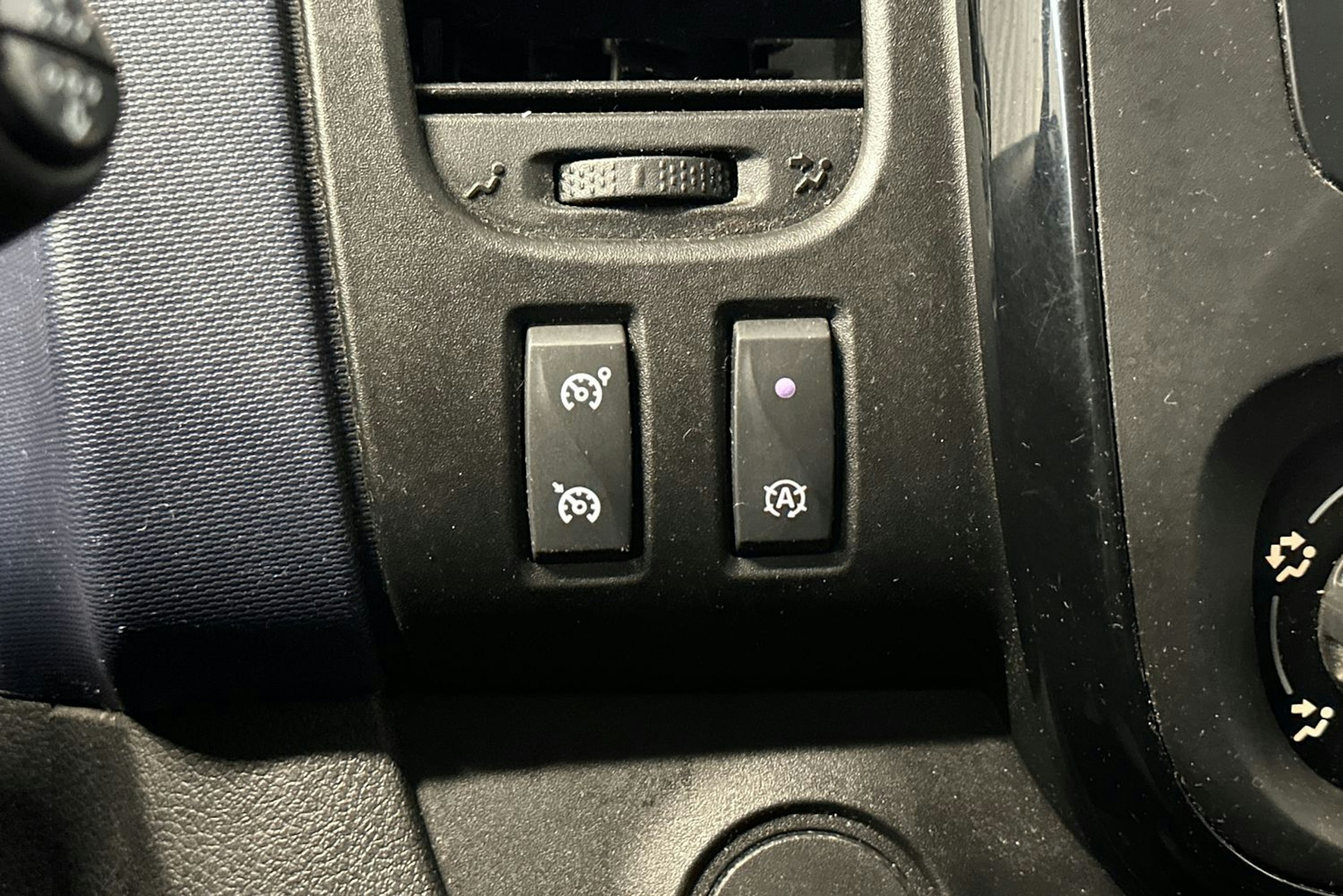 valkoinen Opel Vivaro 2018 kuva 19.