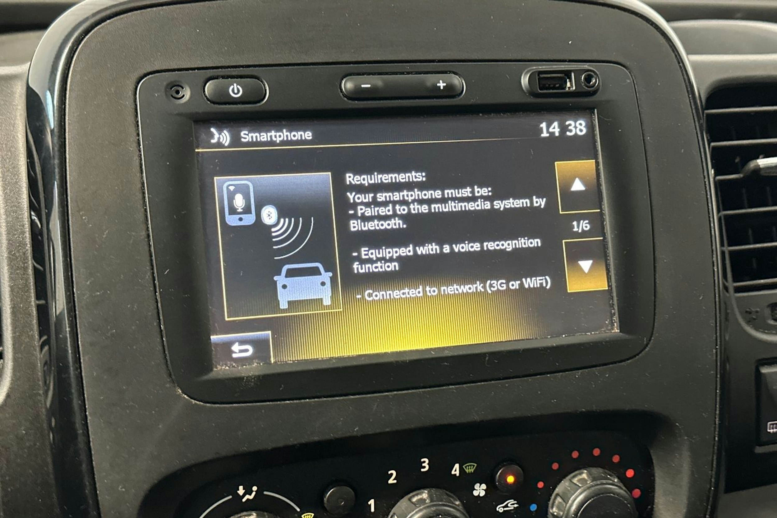 valkoinen Opel Vivaro 2018 kuva 24.