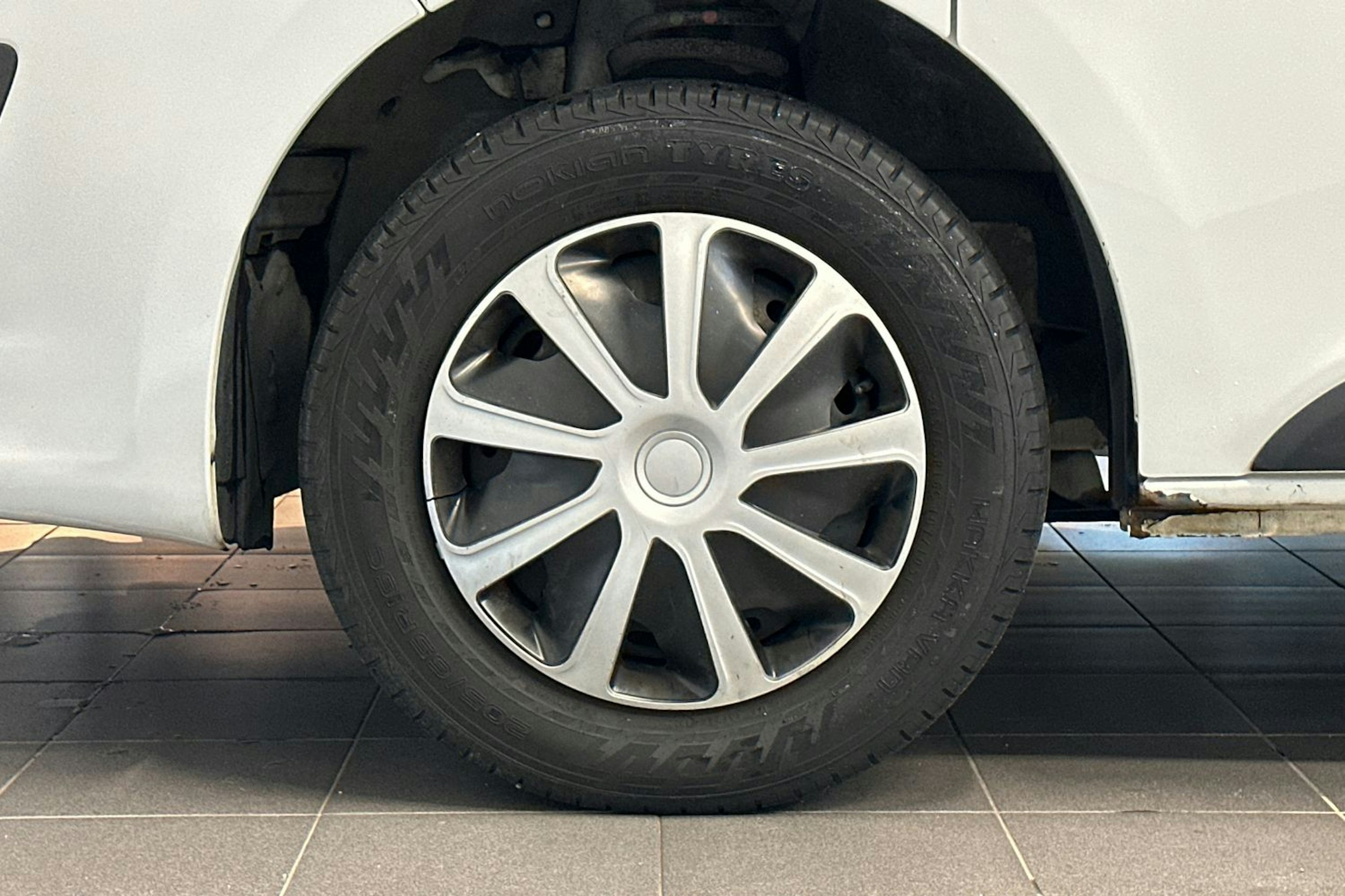 valkoinen Opel Vivaro 2018 kuva 27.