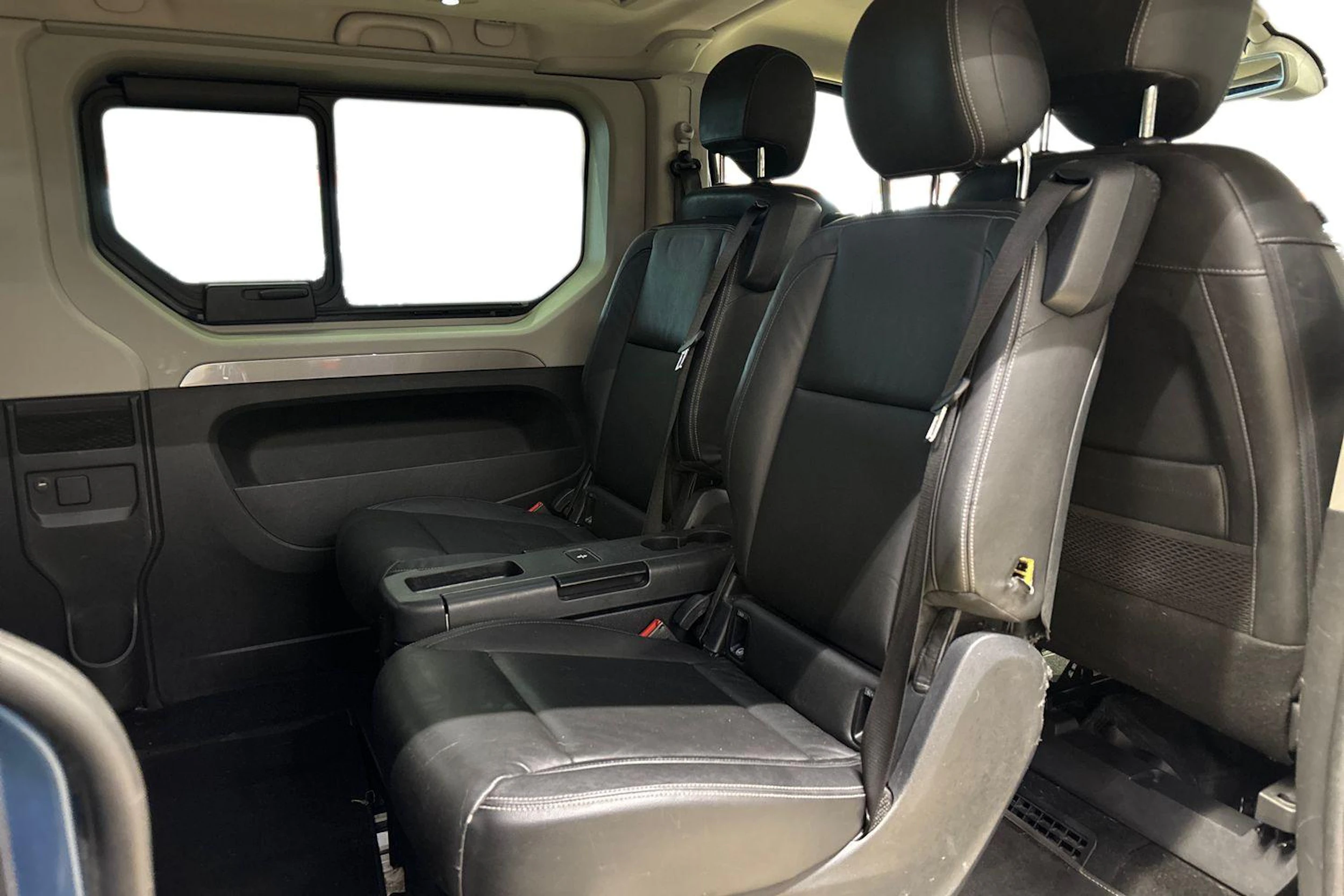 met. sininen Opel Vivaro 2018 kuva 11.