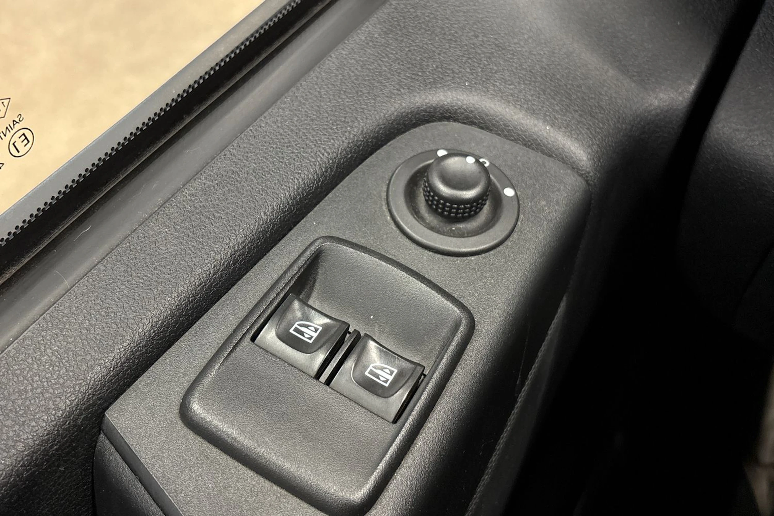 met. sininen Opel Vivaro 2018 kuva 17.