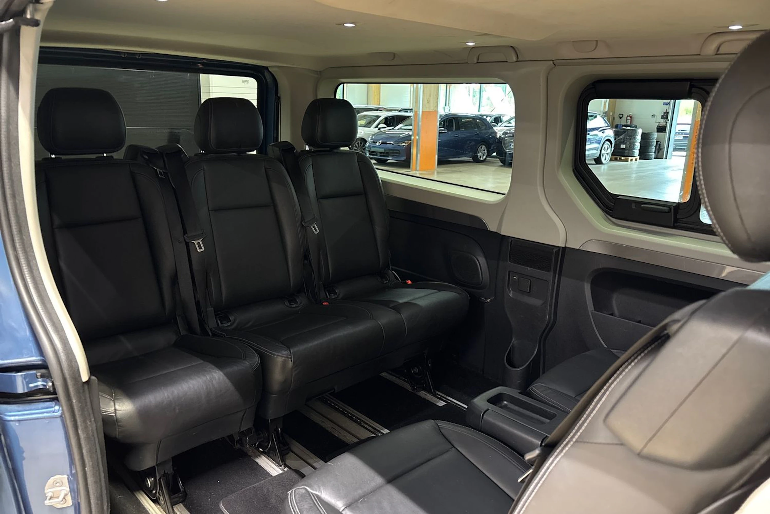 met. sininen Opel Vivaro 2018 kuva 29.