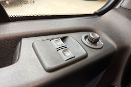 musta Opel Vivaro 2019 kuva 16.