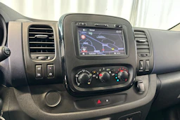 harmaa Opel Vivaro 2019 kuva 19.