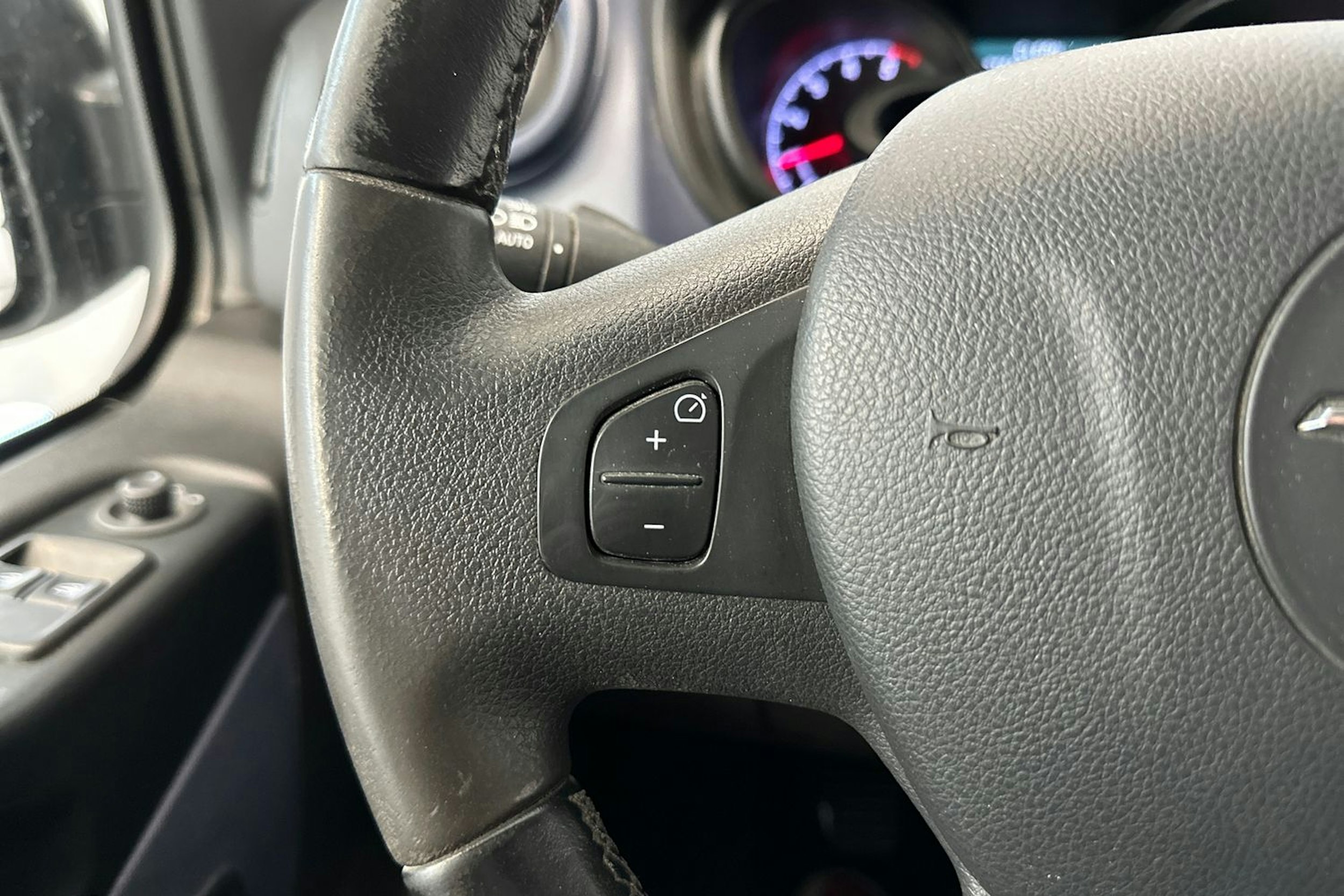 valkoinen Opel Vivaro 2019 kuva 19.