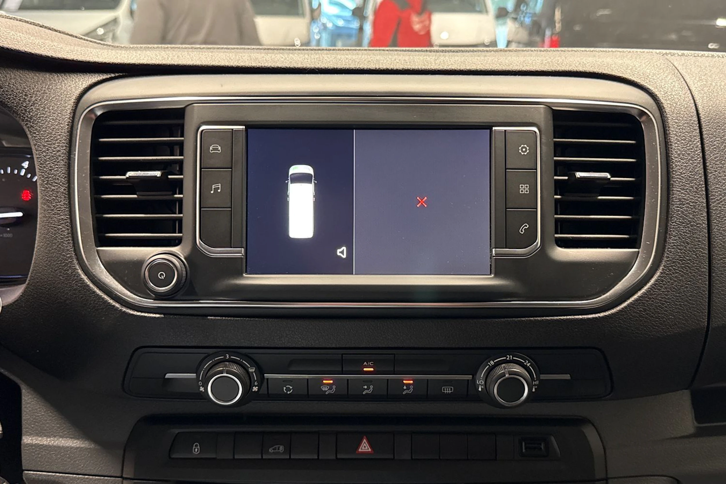 Musta Opel VIVARO 2020 kuva 20.