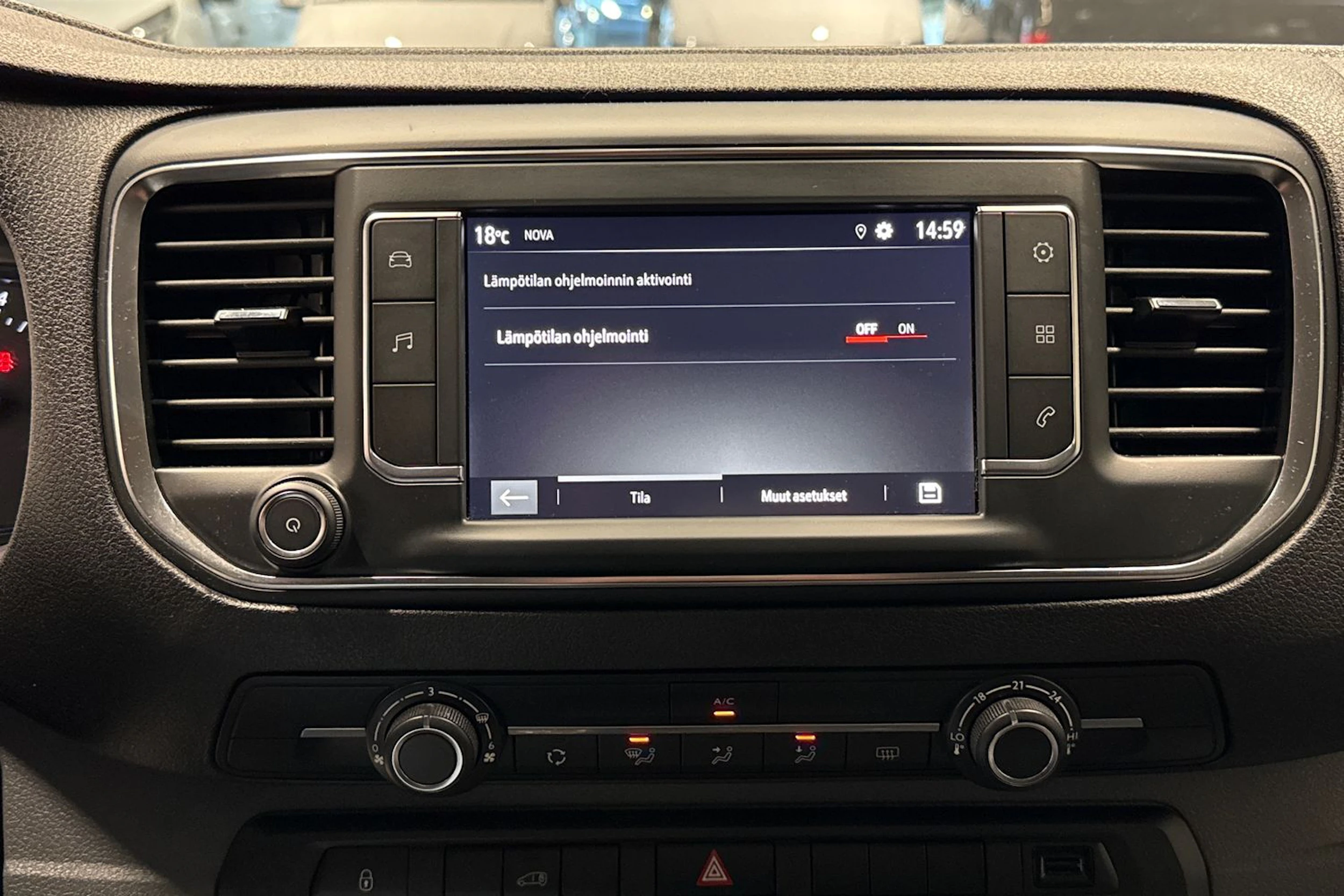 Musta Opel VIVARO 2020 kuva 21.