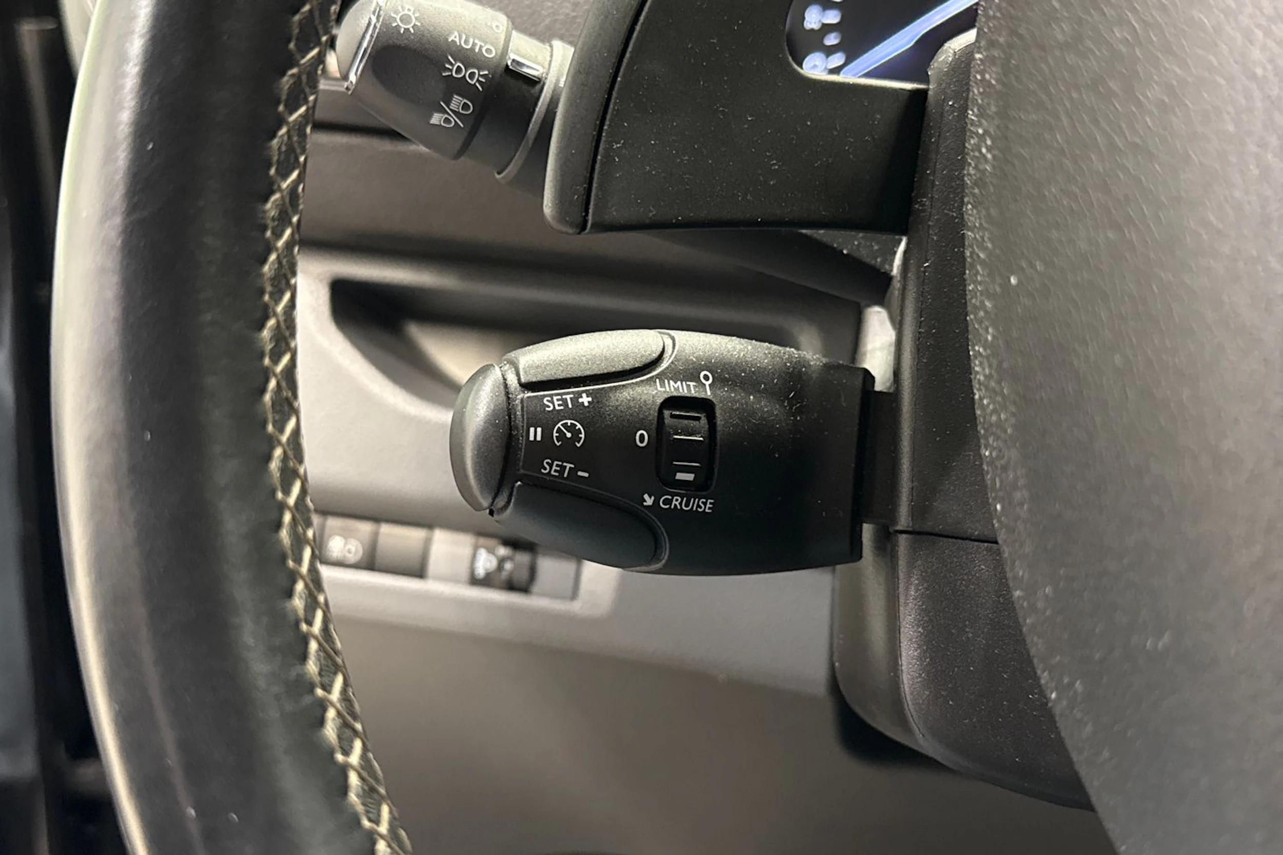 Musta Opel VIVARO 2020 kuva 23.