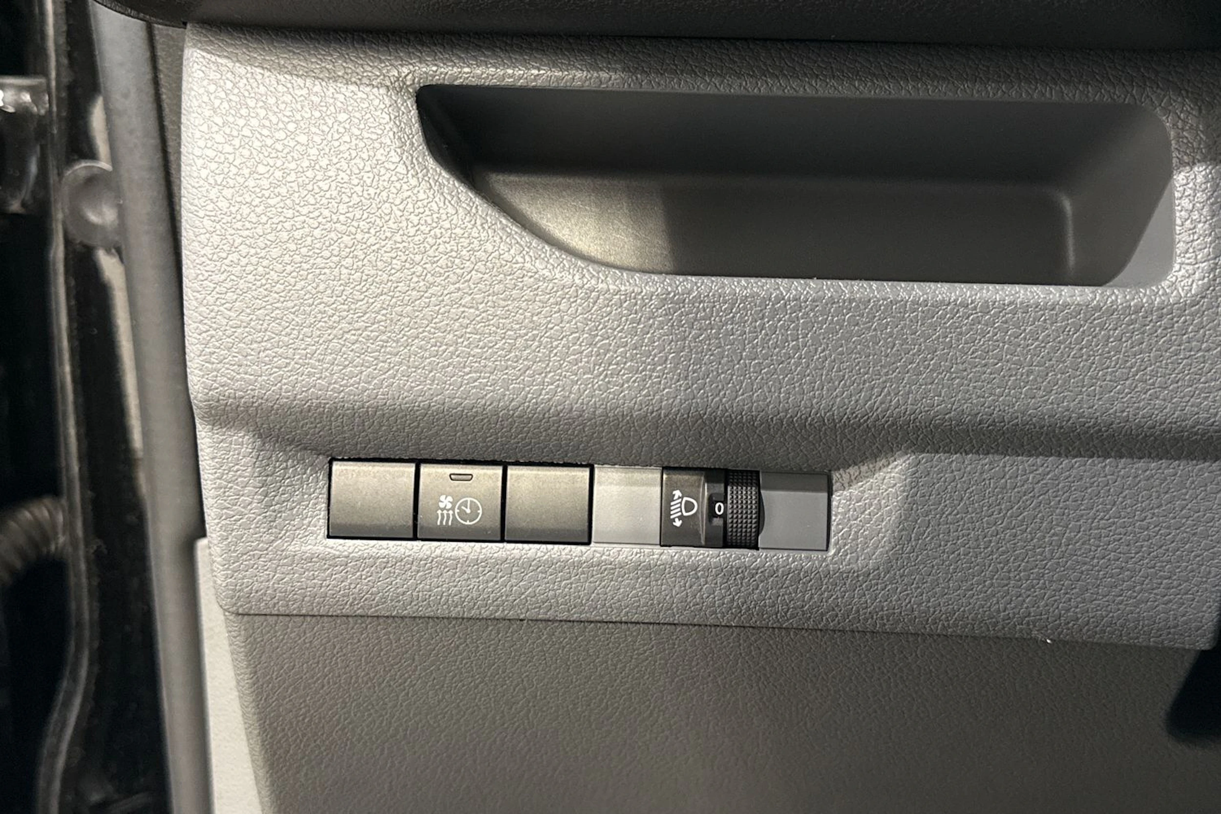 Musta Opel VIVARO 2020 kuva 24.