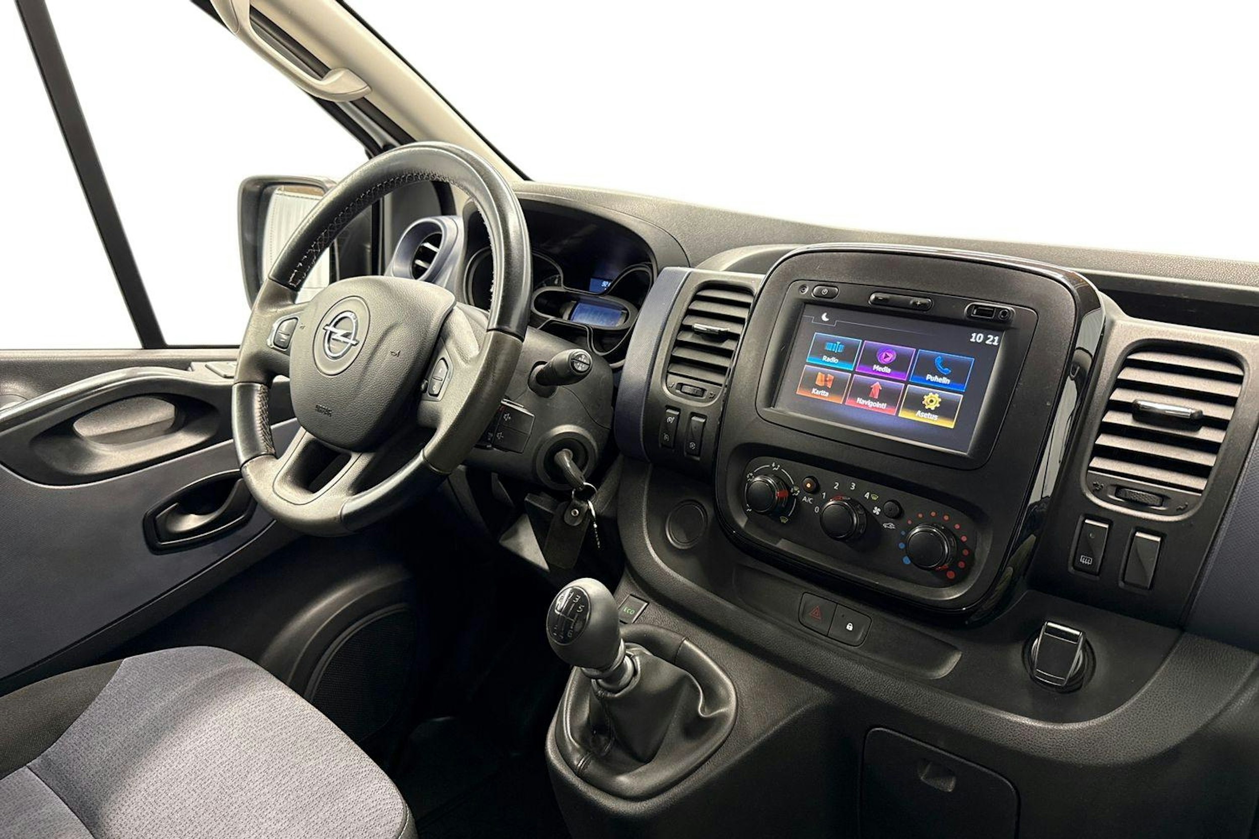 valkoinen Opel Vivaro 2019 kuva 10.