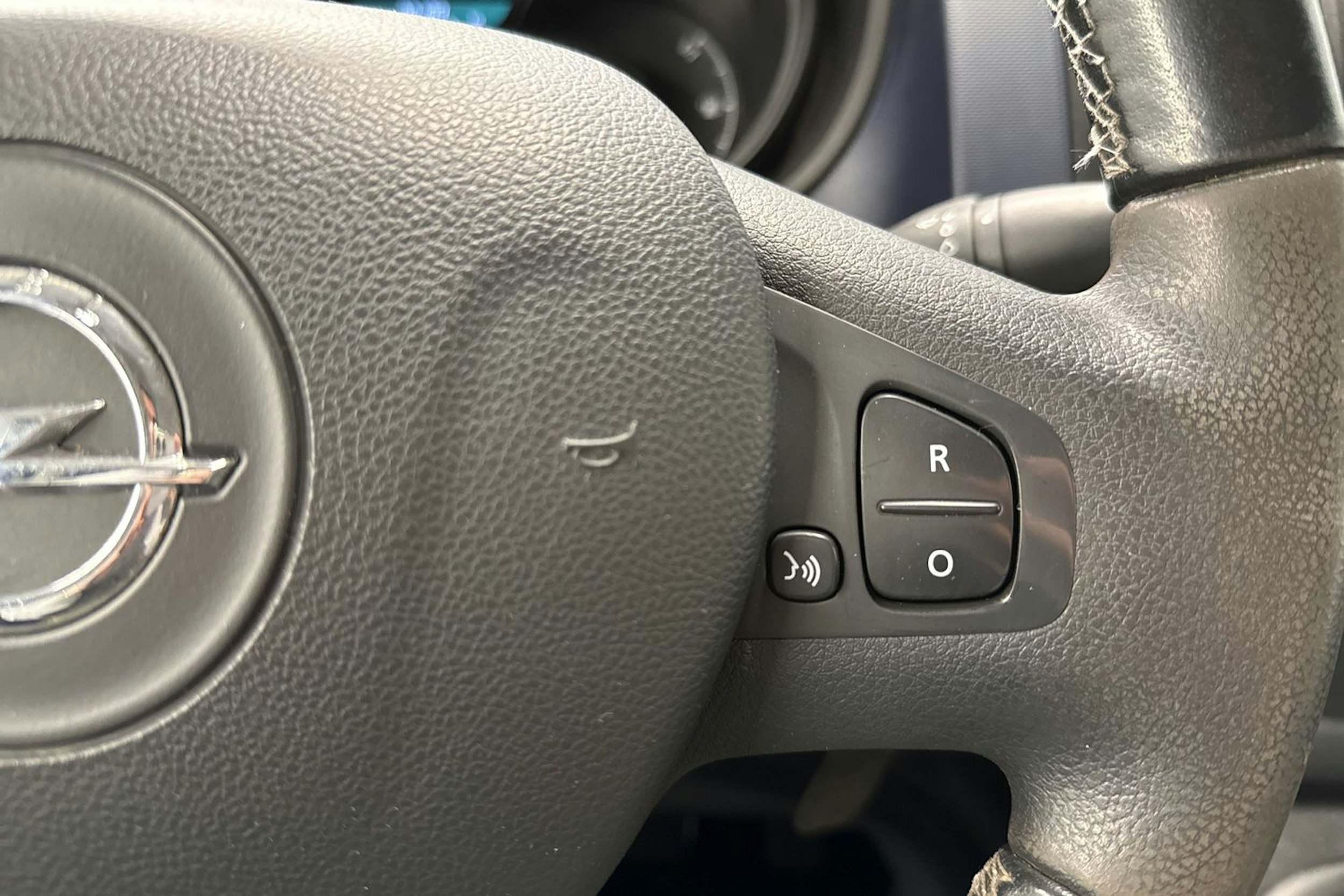 valkoinen Opel Vivaro 2019 kuva 15.