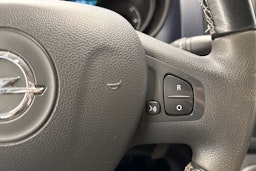 valkoinen Opel Vivaro 2019 kuva 15.