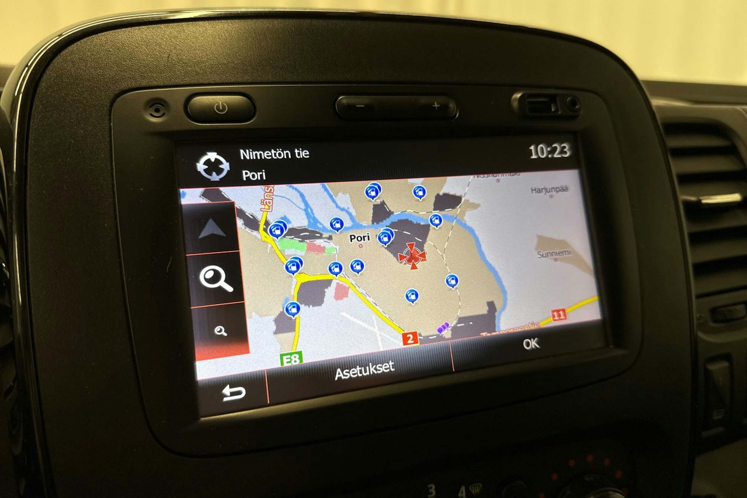 valkoinen Opel Vivaro 2019 kuva 20.