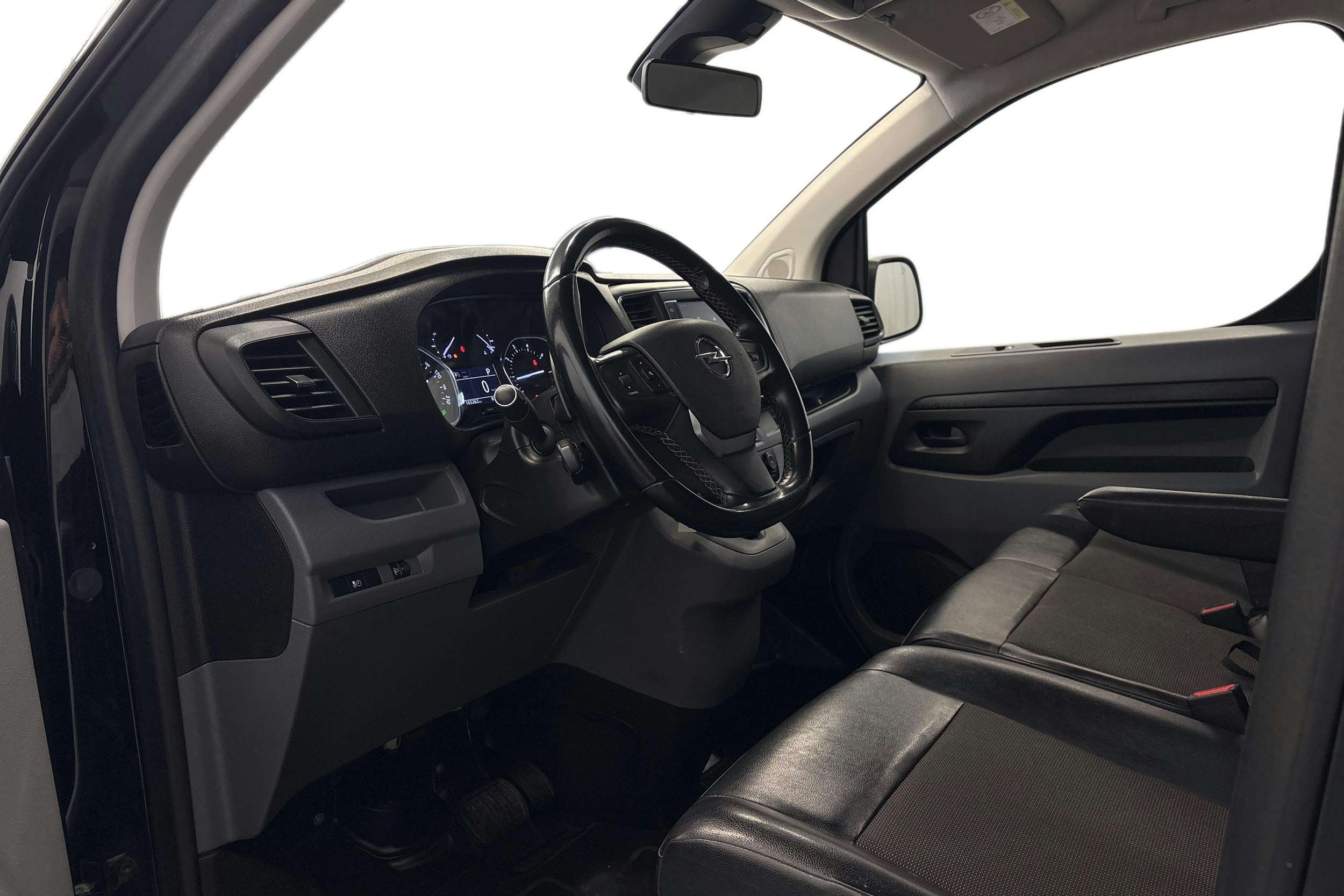musta Opel Vivaro 2019 kuva 6.