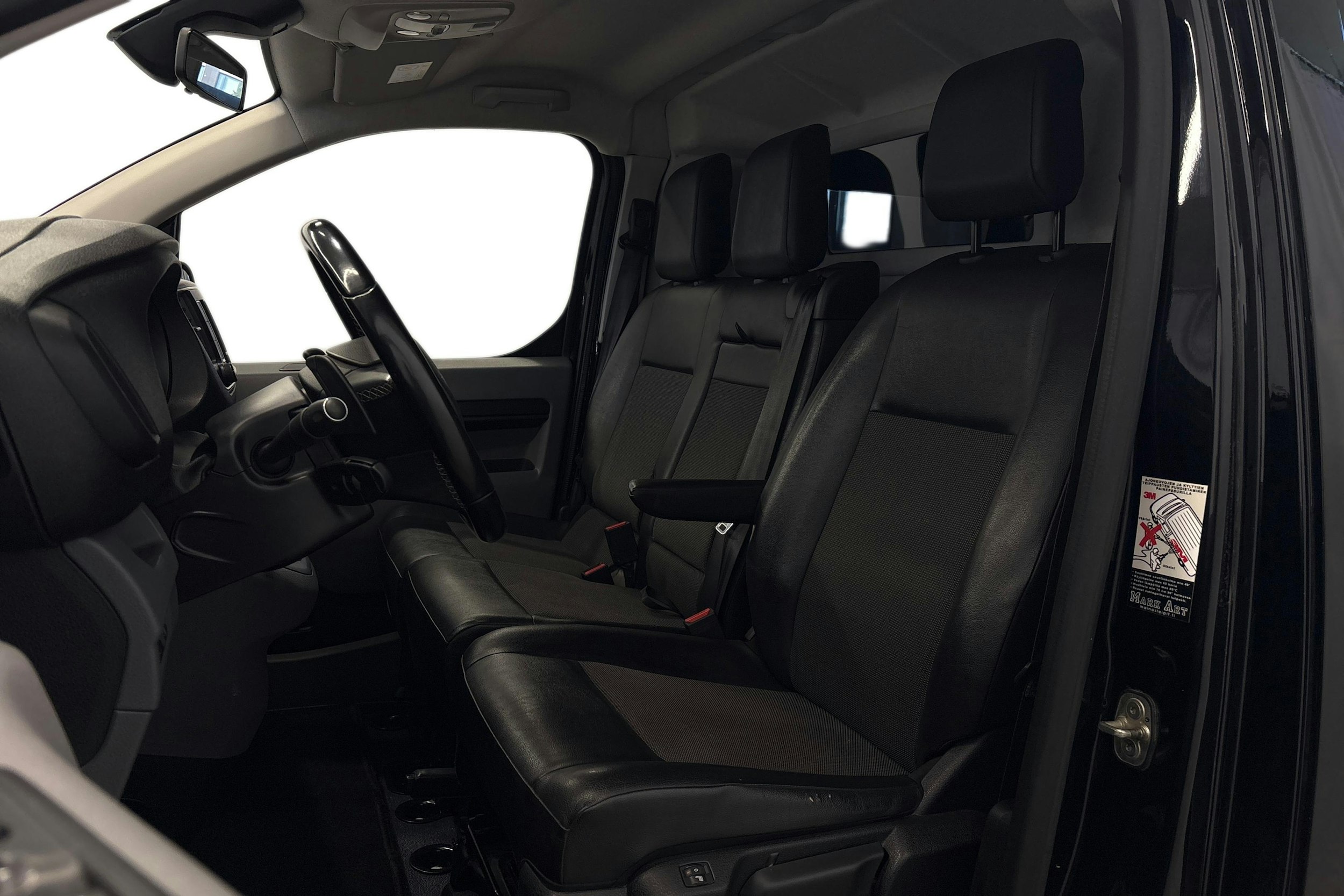 musta Opel Vivaro 2019 kuva 8.