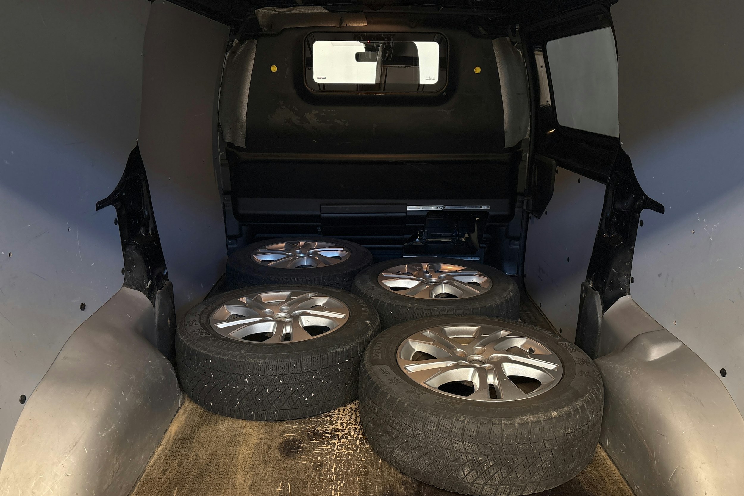 musta Opel Vivaro 2019 kuva 11.