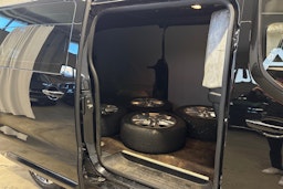 musta Opel Vivaro 2019 kuva 12.