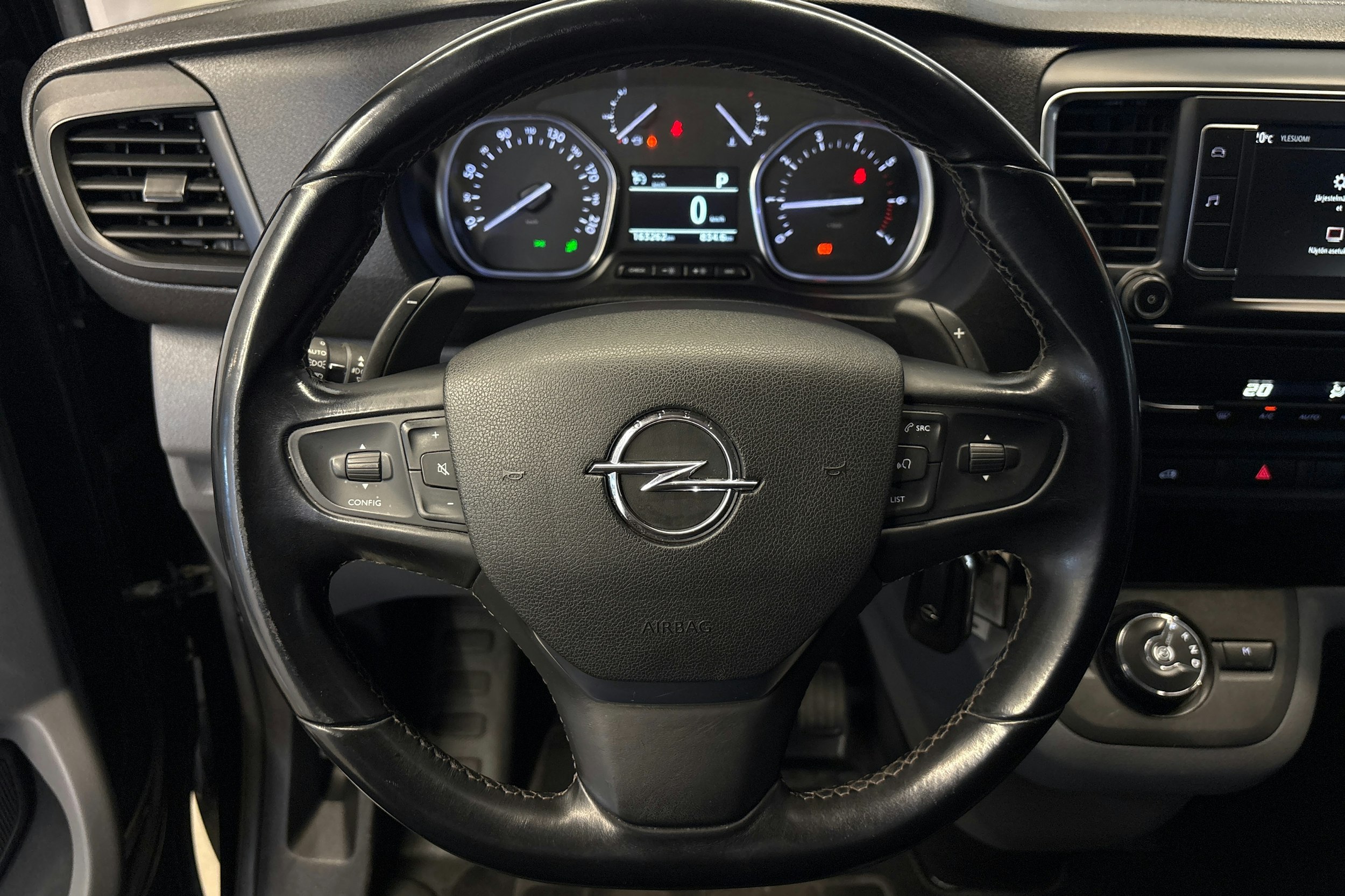 musta Opel Vivaro 2019 kuva 15.