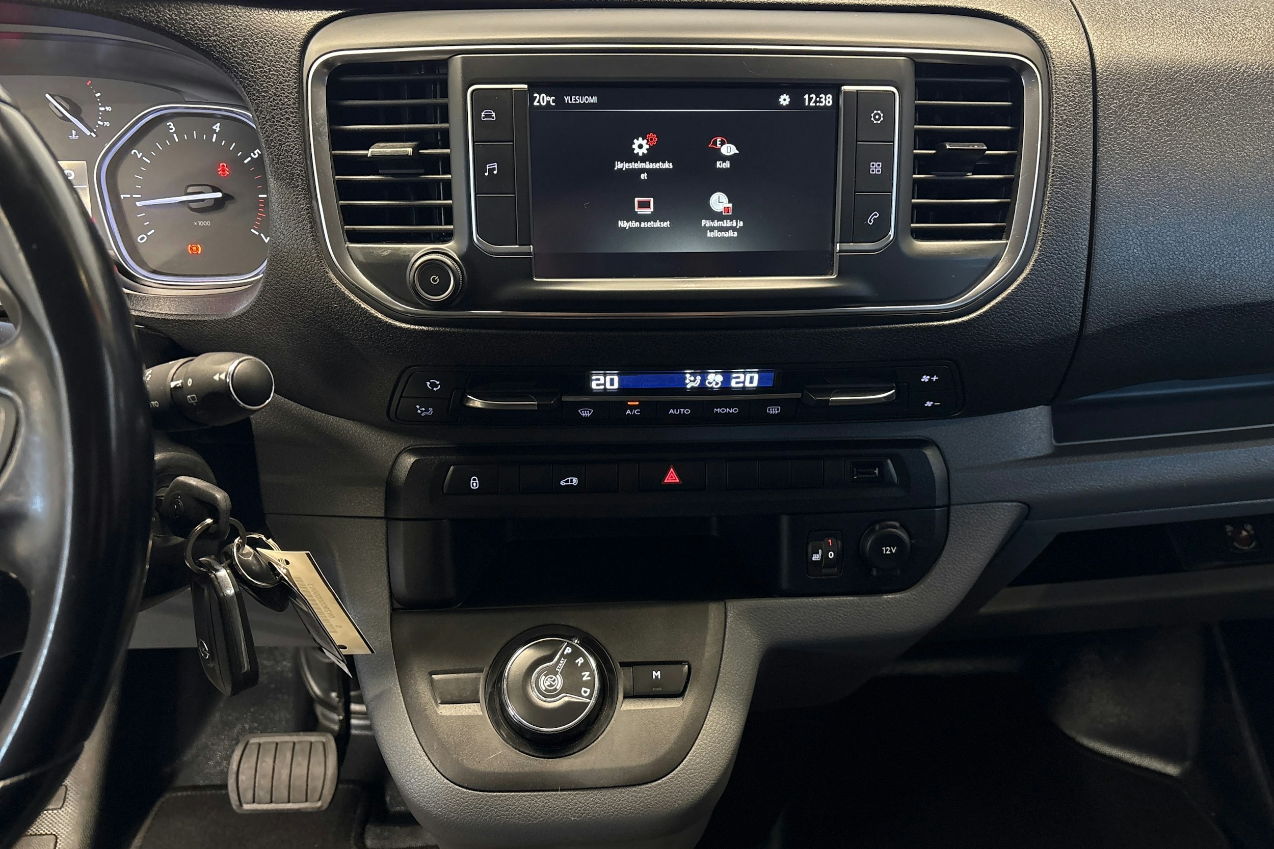 musta Opel Vivaro 2019 kuva 17.