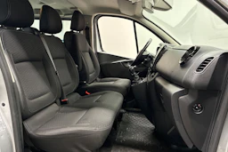harmaa Opel Vivaro 2019 kuva 11.