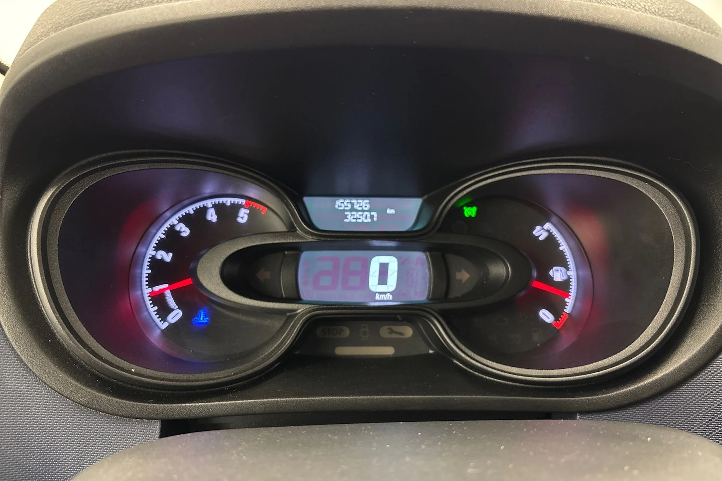 Sininen Opel Vivaro 2019 kuva 19.