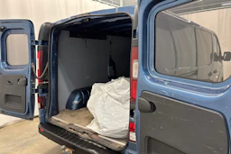 Sininen Opel Vivaro 2019 kuva 25.