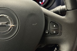 valkoinen Opel Vivaro 2019 kuva 25.