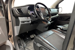 harmaa Opel Vivaro 2020 kuva 3.