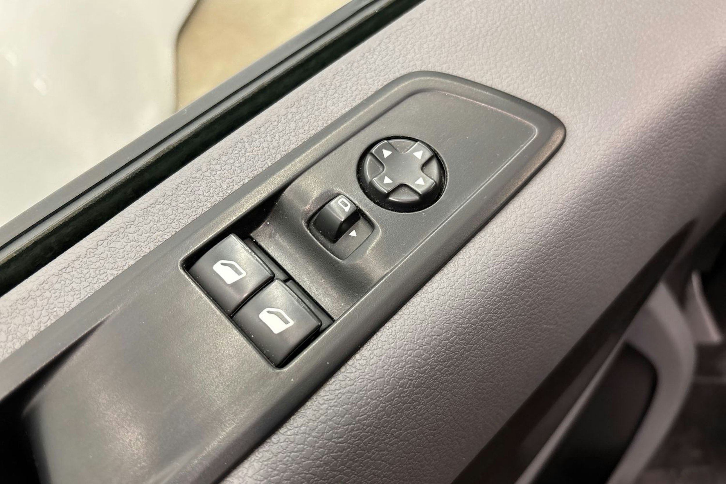harmaa Opel Vivaro 2020 kuva 23.