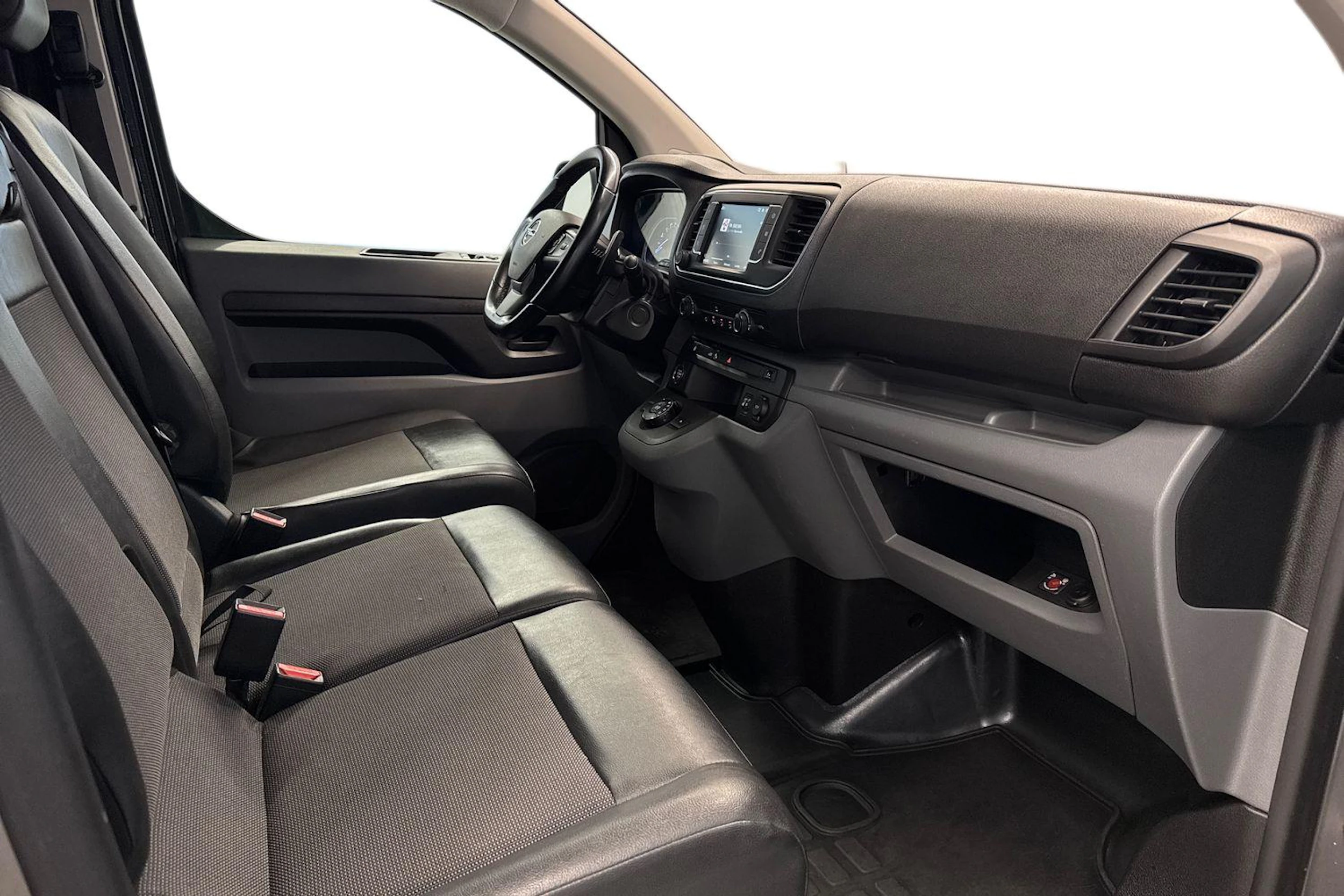 harmaa Opel Vivaro 2020 kuva 9.