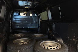 harmaa Opel Vivaro 2020 kuva 30.