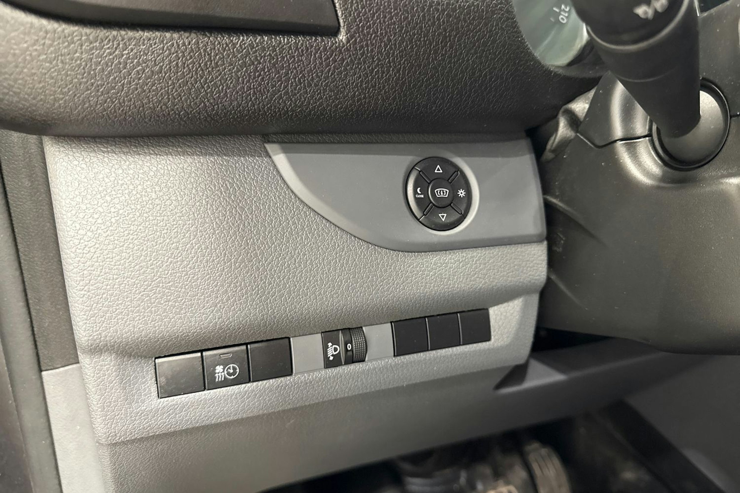 harmaa Opel Vivaro 2020 kuva 21.