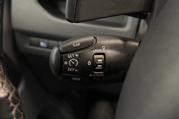 harmaa Opel Vivaro 2020 kuva 14.