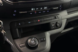harmaa Opel Vivaro 2020 kuva 17.
