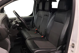 valkoinen Opel Vivaro 2020 kuva 9.