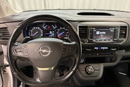 valkoinen Opel Vivaro 2020 kuva 13.