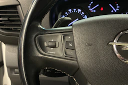 valkoinen Opel Vivaro 2020 kuva 19.