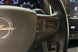 valkoinen Opel Vivaro 2020 kuva 20.