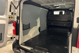 valkoinen Opel Vivaro 2020 kuva 23.