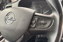 Valkoinen Opel VIVARO 2021 kuva 16.