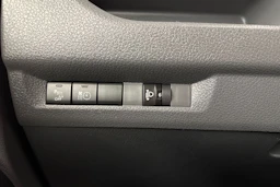Valkoinen Opel VIVARO 2021 kuva 17.