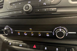 Valkoinen Opel VIVARO 2021 kuva 21.