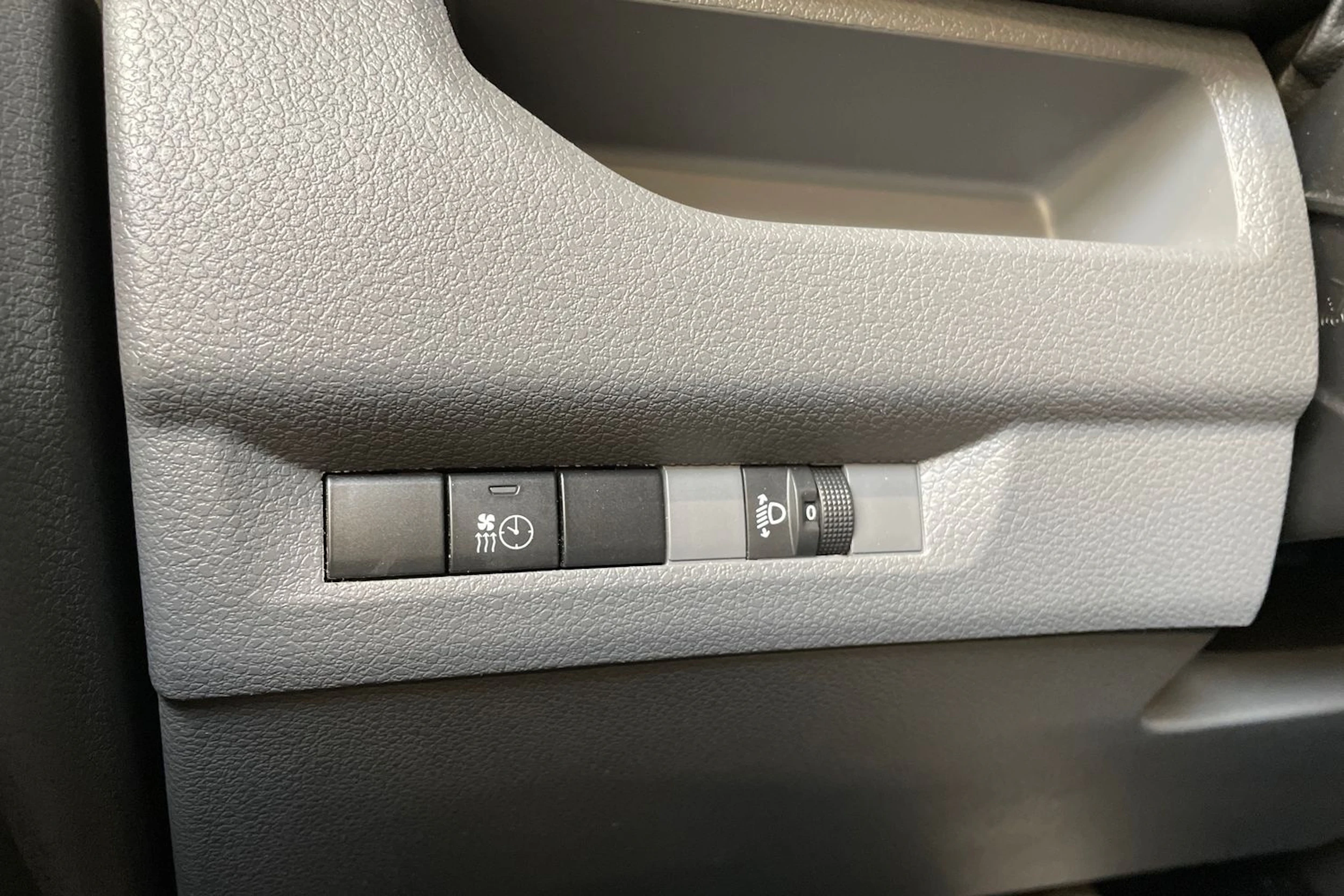 valkoinen Opel Vivaro 2022 kuva 21.
